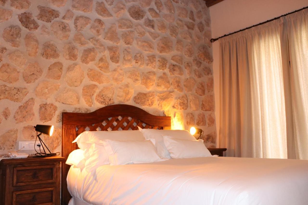 Hotel Palacio Conde Del Alamo Aroche Bagian luar foto