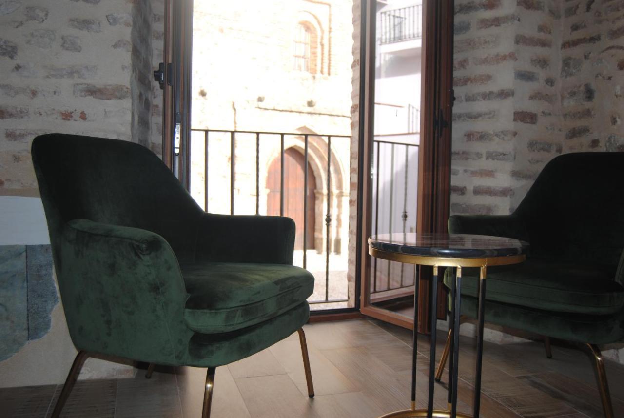 Hotel Palacio Conde Del Alamo Aroche Bagian luar foto