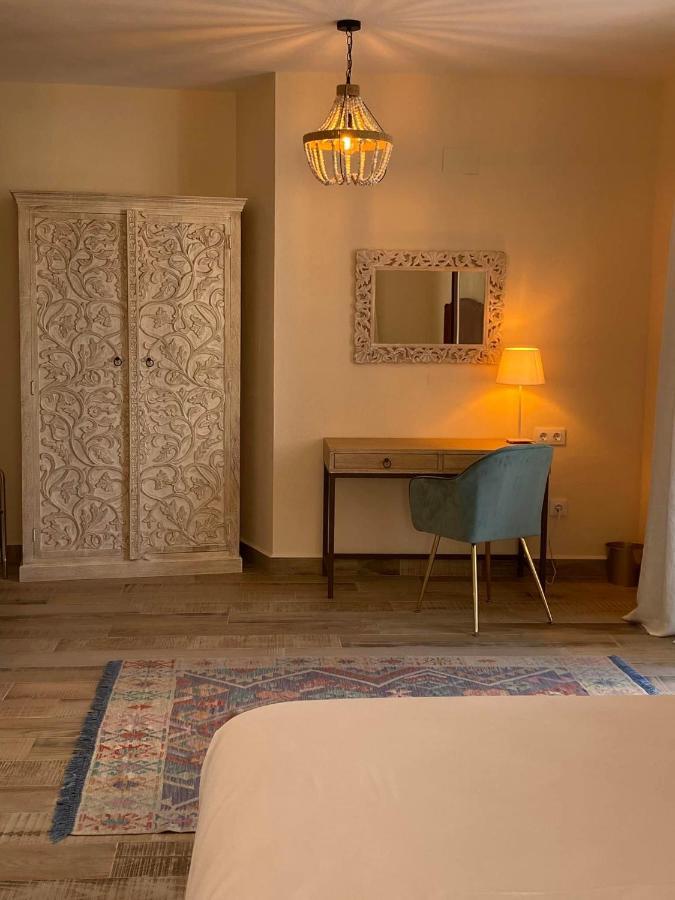 Hotel Palacio Conde Del Alamo Aroche Bagian luar foto